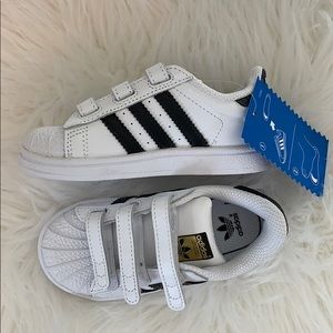 Kids adidas, sz 7